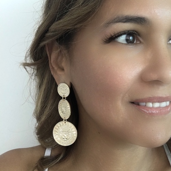 GOLD STATEMENT LION HEAD COIN DROP EARRINGS (D8) - Picture 2 of 5